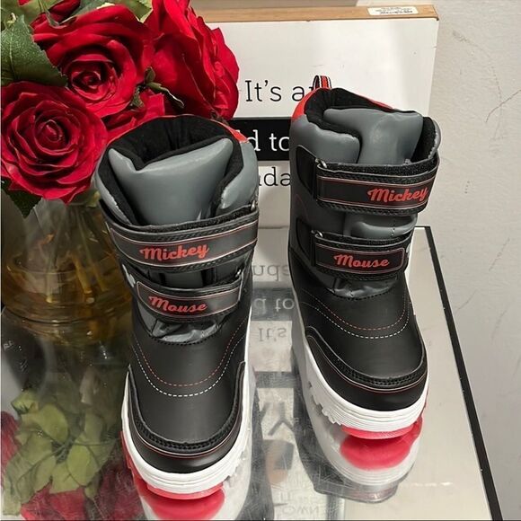 NWOT THE Disney Mickey Mouse Snow Boots.. - Picture 1 of 6